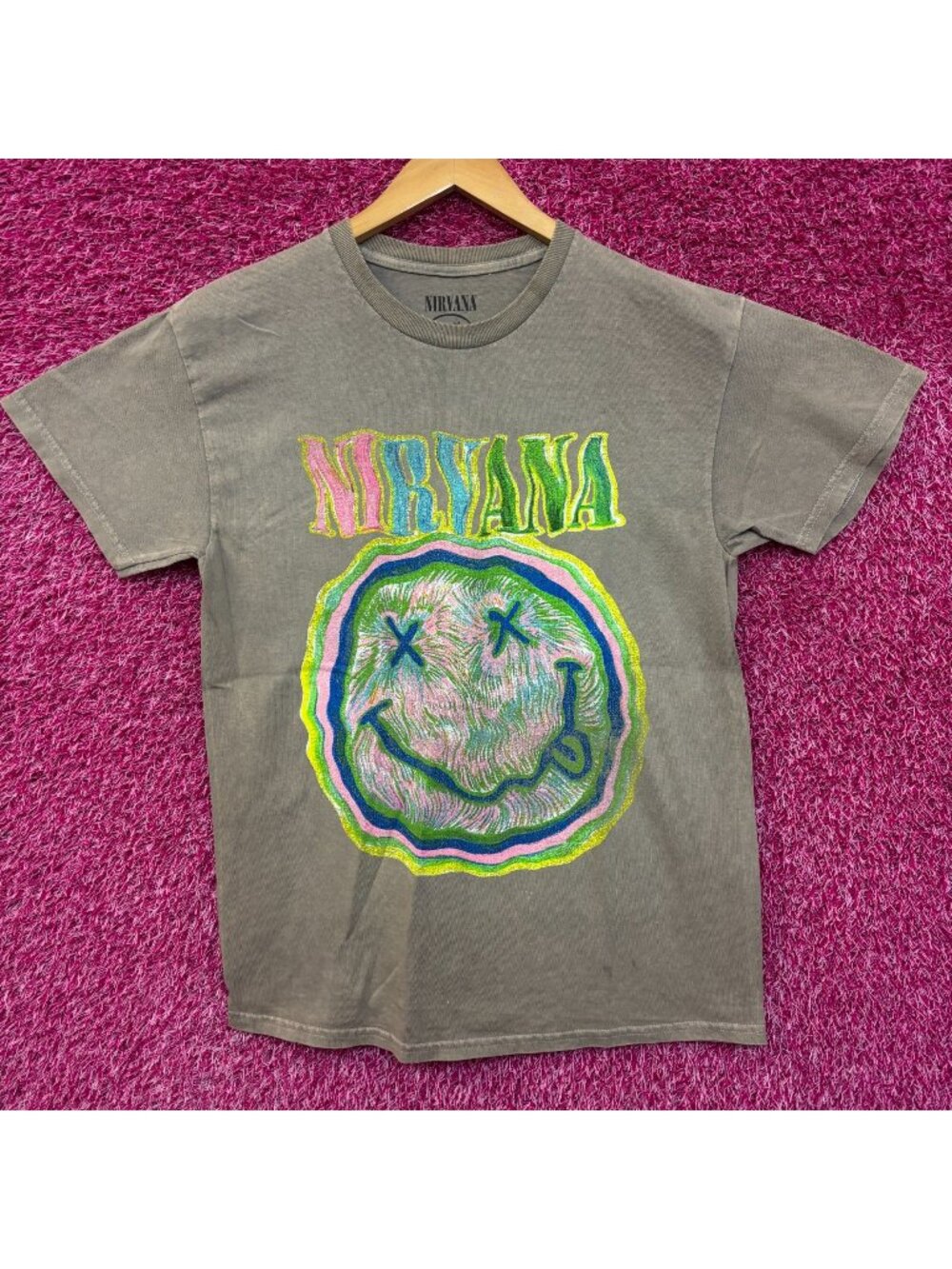 Nirvana Nevermind Smiley Face Mineral Wash Logo Tshirt size Large